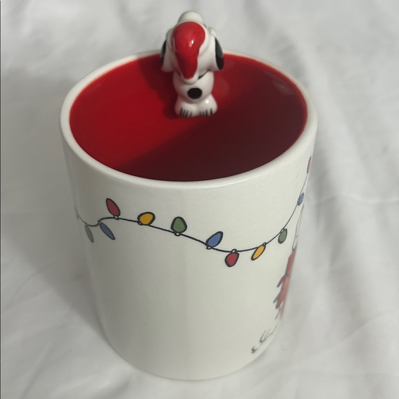 🎄🎁Peanuts Santa Snoopy Festive Christmas Mug - Red, White, and Multicolor. 21oz - Picture 3 of 8